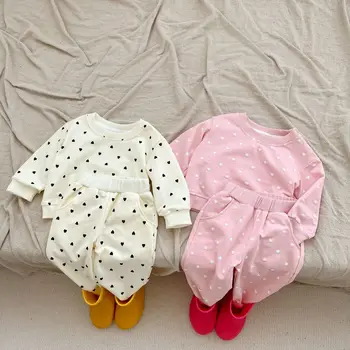Толстовка Love с длинными рукавами для маленьких девочек + спортивные штаны, хлопковая одежда из 2 предметов для малышей, комплекты одежды для активного отдыха для младенцев на 0-36 месяцев