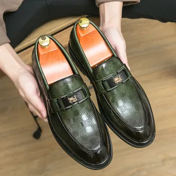 Модные Зеленые Элегантные Мужские Модельные туфли в стиле Ретро, Кожаные туфли без застежки для мужчин, Официальная обувь на низком каблуке 2023, Zapatos De Hombre Vestir
